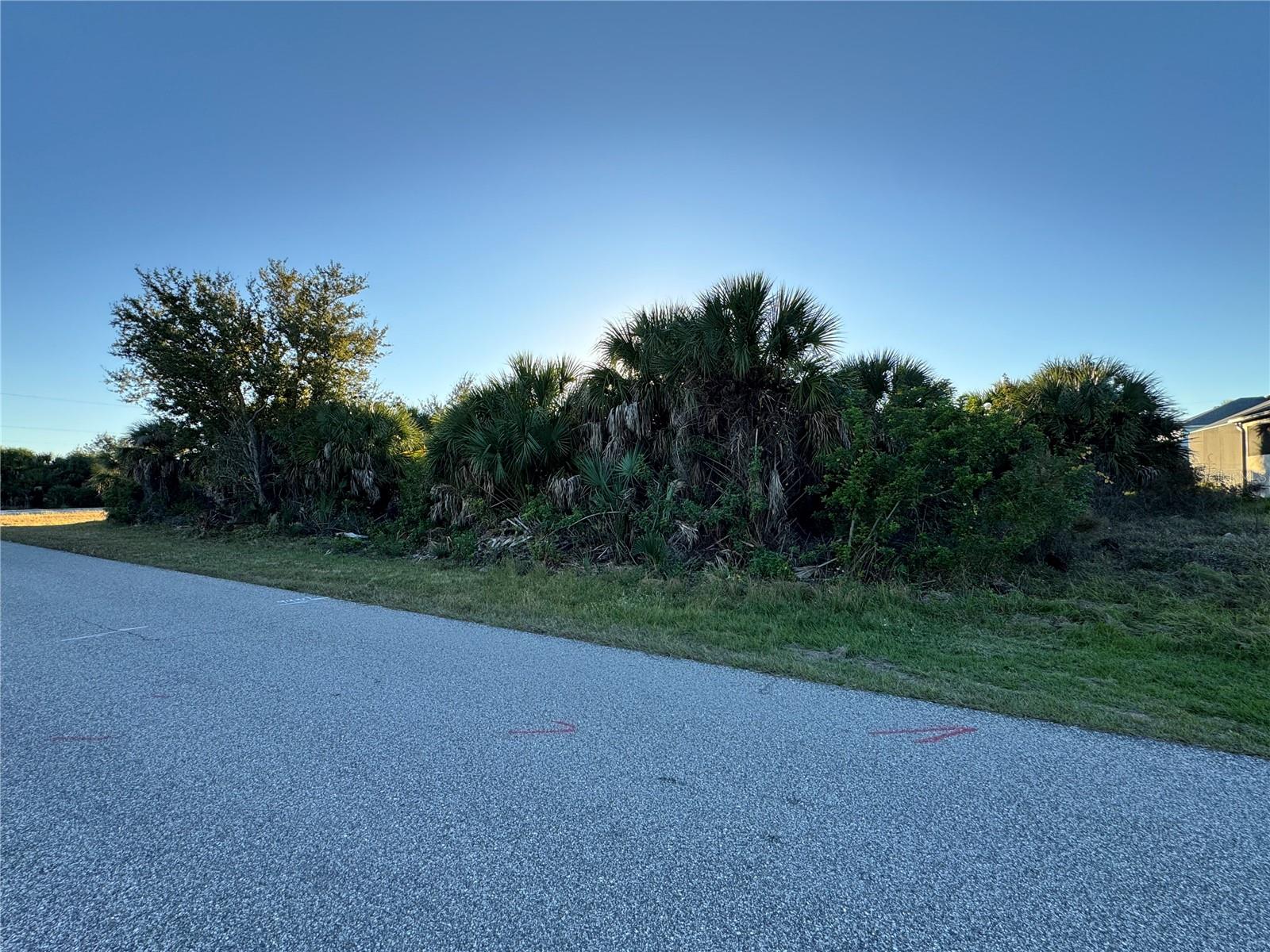 Land in PORT CHARLOTTE
