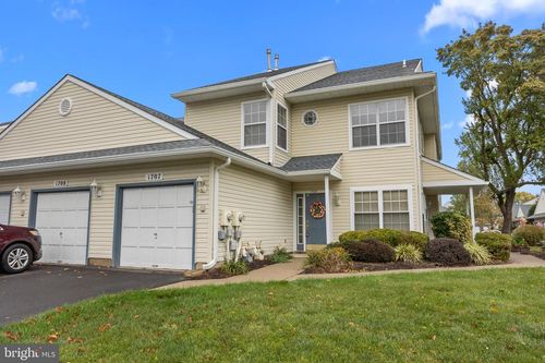 1707 Lynbrooke Dr, YARDLEY, PA, 19067-7265 | Card Image