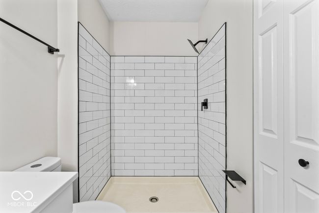 UNIT-104 - 8216 Glenwillow Ln, Condo with 3 bedrooms, 2 bathrooms and null parking in Indianapolis IN | Image 17