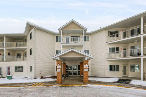 215-3 Parklane Way, Strathmore, AB, T1P1N6 | Card Image