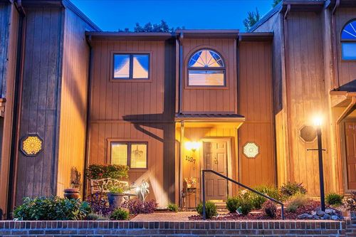 1127 Timbers E, Greeneville, TN, 37745-4086 | Card Image