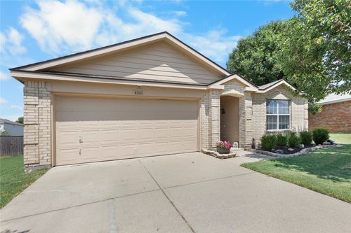 4501 Hawk Ln, Sherman, TX, 75092-4245 | Card Image