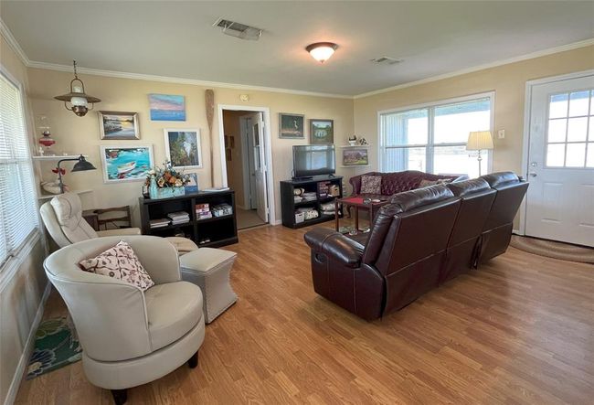 Living Room | Image 16