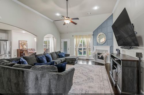 42158 Eagles Eye St, Prairieville, LA, 70769-6050 | Card Image