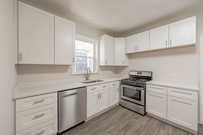 611 S 6 Th Ave, House other with 3 bedrooms, 2 bathrooms and 4 parking in Maywood IL | Image 4