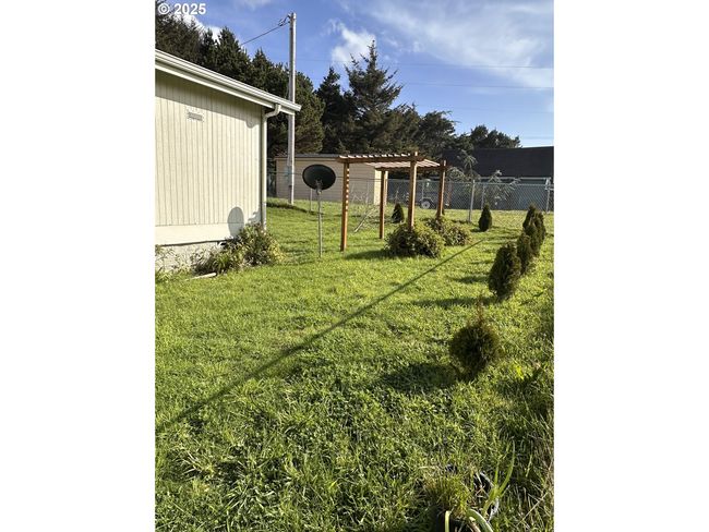 34112 Ophir Rd, House other with 3 bedrooms, 2 bathrooms and 2 parking in Gold Beach OR | Image 33