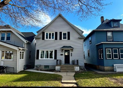 3667 E Layton Ave, Cudahy, WI, 53110-1410 | Card Image