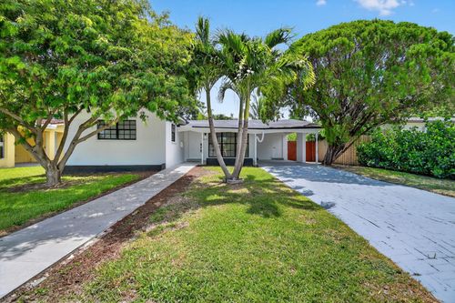2112 N 14th Ter, Hollywood, FL, 33020-2521 | Card Image