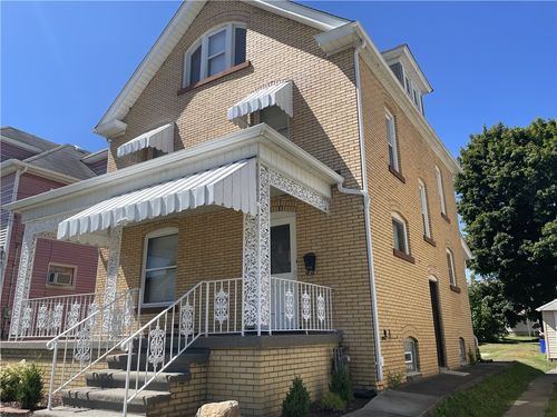 919 Warren Ave, New Castle, PA, 16101-4454 | Card Image