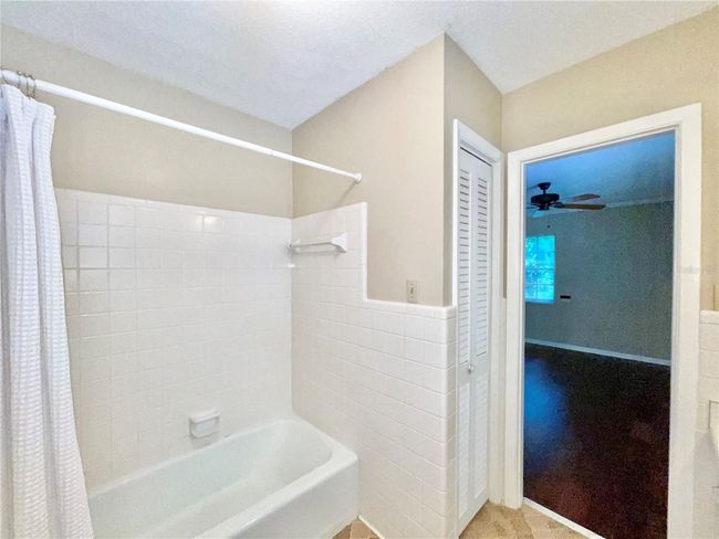 primary bath | Image 22