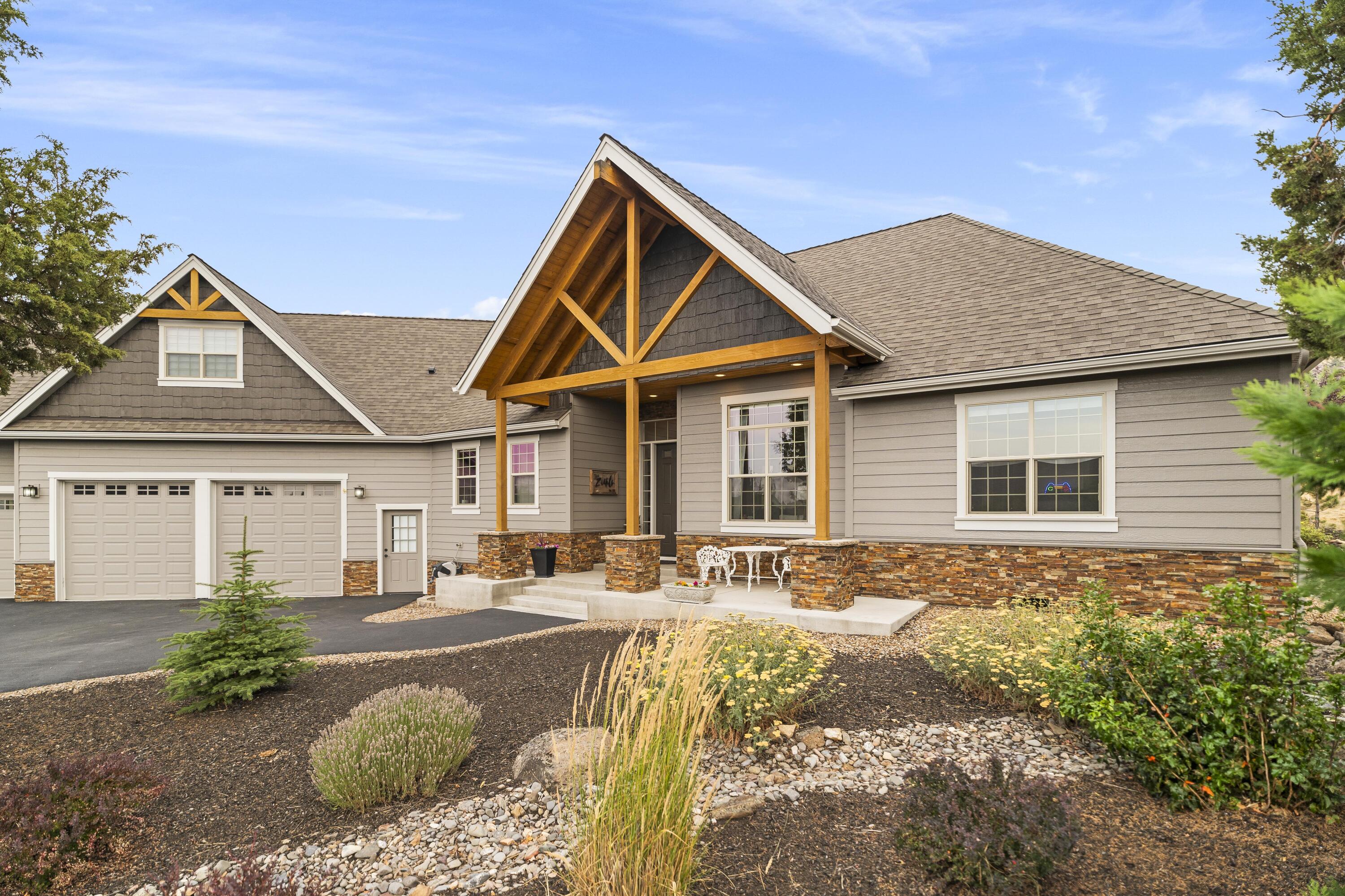 Highland Meadow Loop, Redmond, OR 97756