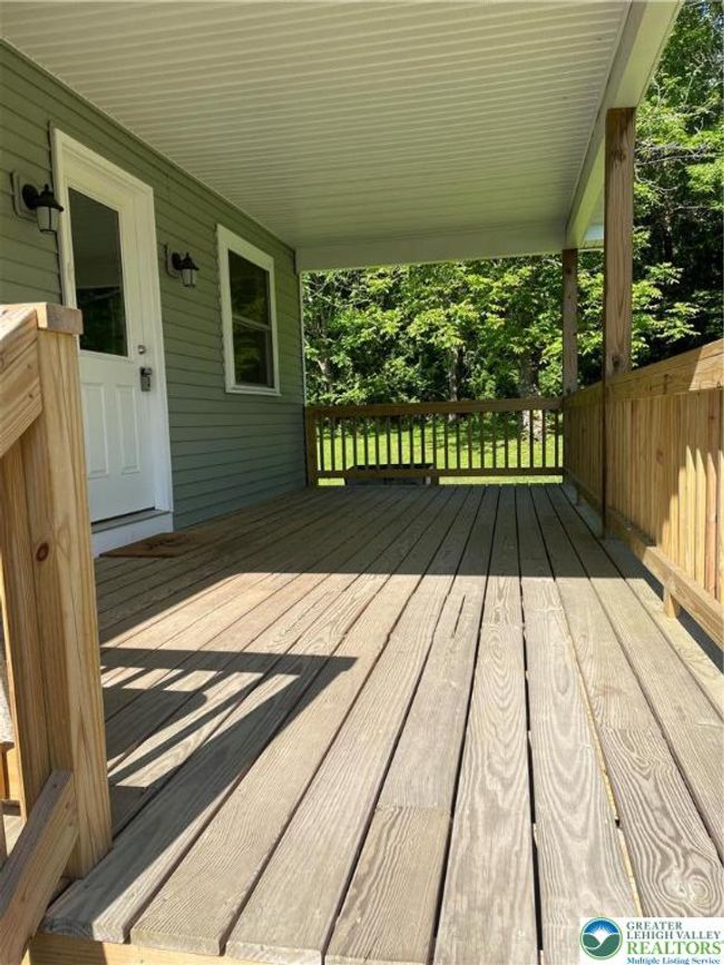 248 Kromer Rd, Condo with 2 bedrooms, 1 bathrooms and null parking in WIND GAP PA | Image 13