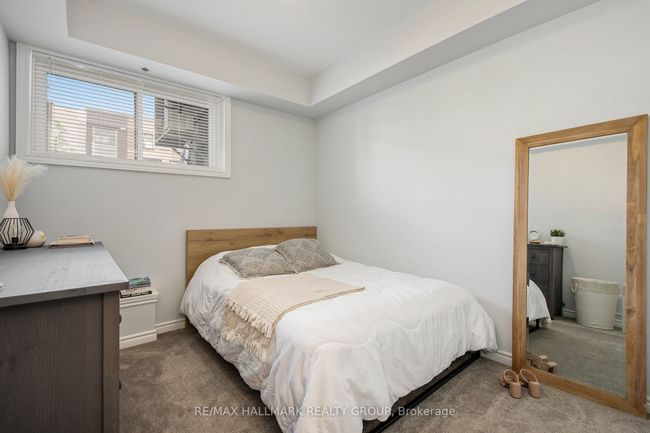 814 Mikinak Rd, Condo with 2 bedrooms, 1 bathrooms and 1 parking in Ottawa ON | Image 10