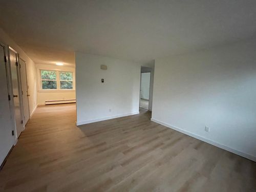 5-15 Kingsley Ct, Rutland, VT, 05701-2804 | Card Image