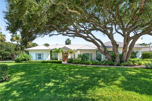 911 Holoma Dr, Vero Beach, FL, 32963-3405 | Card Image