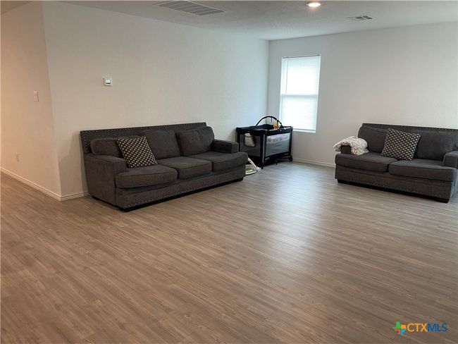 5930 Antonio Pl, House other with 3 bedrooms, 3 bathrooms and null parking in Seguin TX | Image 7