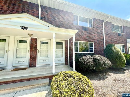 5010 Christopher St, Ramsey, NJ, 07446-1930 | Card Image