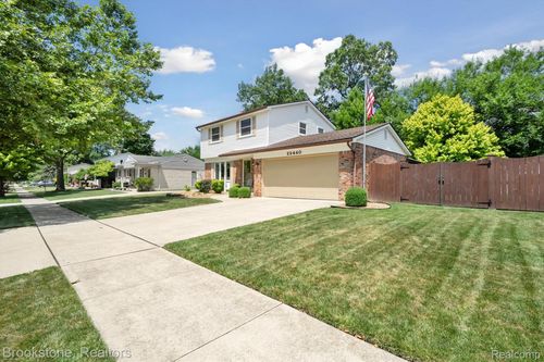 22440 Hillcrest Drive, Woodhaven, MI, 48183 | Card Image