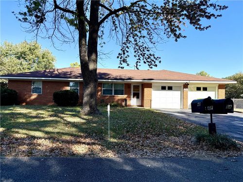 48 Cedar St, Farmington, AR, 72730-3117 | Card Image