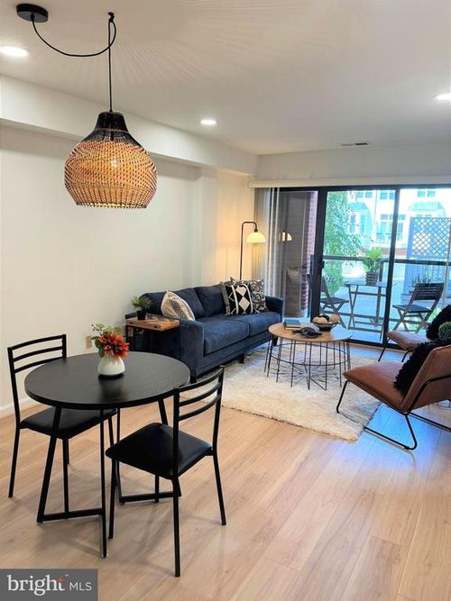apt-204-1029 N Stuart St, ARLINGTON, VA, 22201-4711 | Card Image