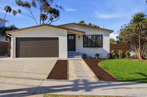 112 Country Club Dr, Chula Vista, CA, 91911-1404 | Card Image