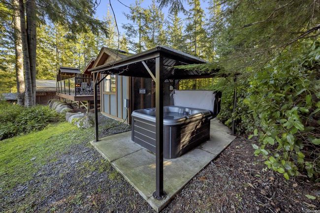 Hot Tub with Gazebo | Image 44