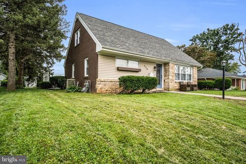 520 W Caracas Ave, HERSHEY, PA, 17033-1619 | Card Image