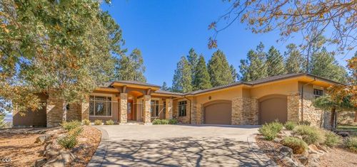 11025 Kestrel Rd, Klamath Falls, OR, 97601-8656 | Card Image