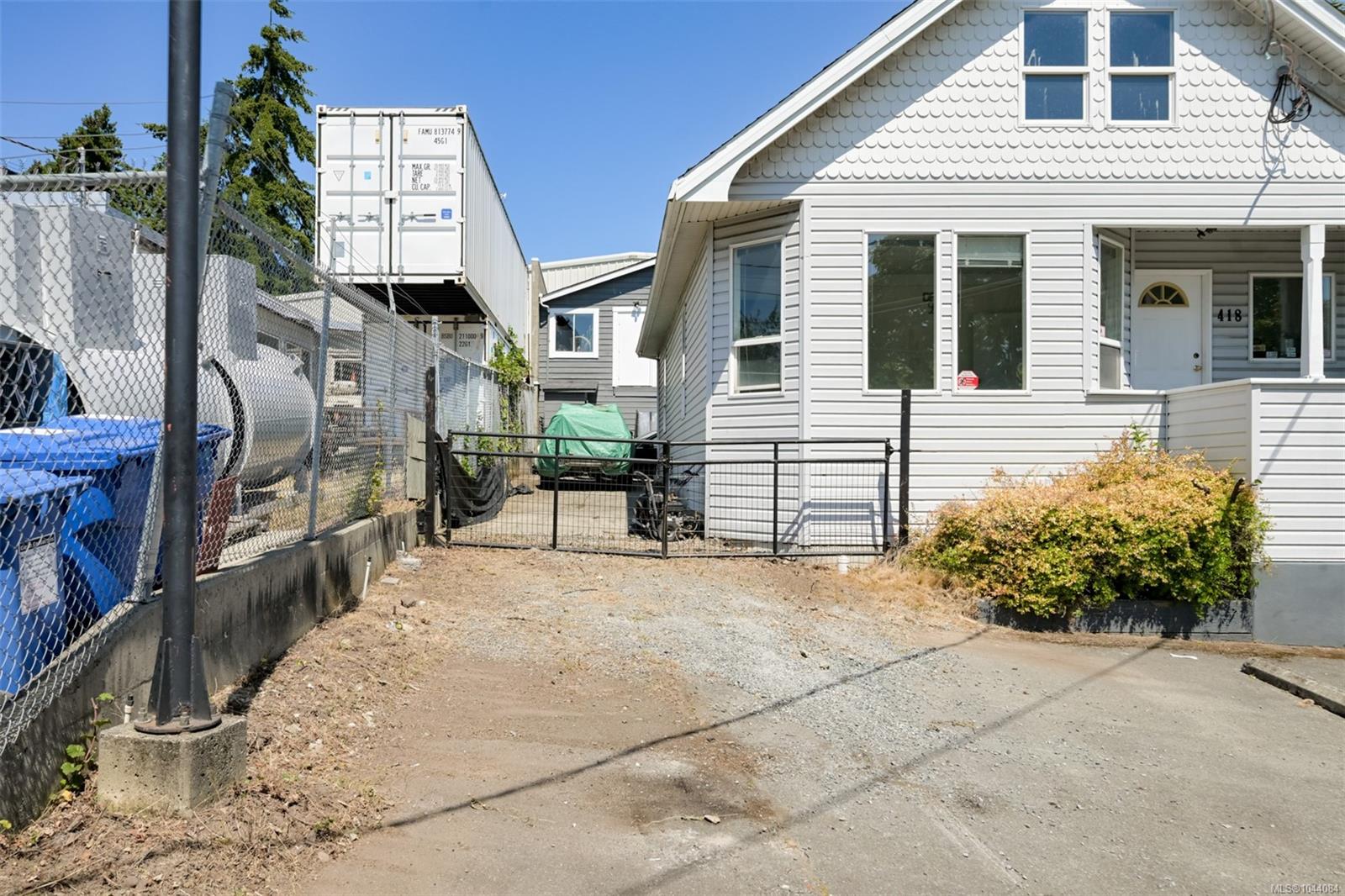 Commercial Sale in Victoria 3