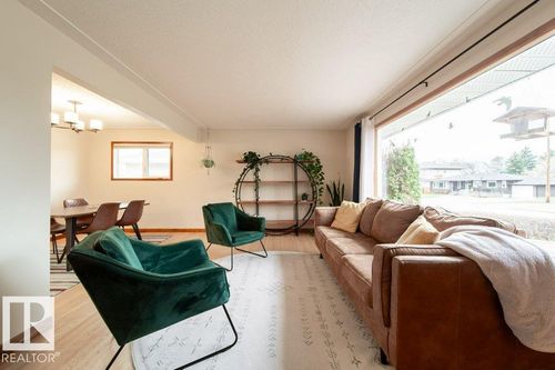 8007 73 Ave Nw, Edmonton, AB, T6C0C6 | Card Image