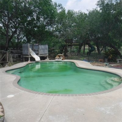 225 House Avenue, House other with 4 bedrooms, 2 bathrooms and 6 parking in Sandia TX | Image 3