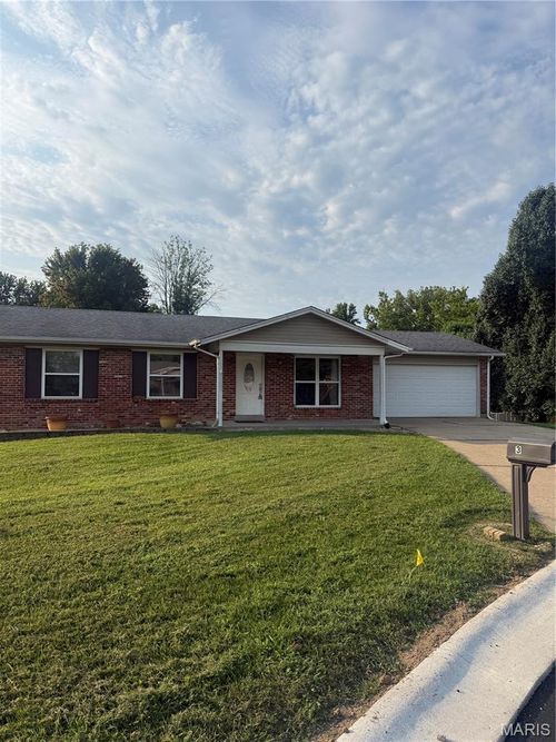 3 Creekwood Ct, Saint Peters, MO, 63376-2816 | Card Image