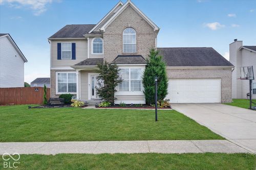 585 Downing Dr, Greenwood, IN, 46143-8436 | Card Image