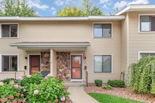 213 Cherryview Dr, Midland, MI, 48640-5559 | Card Image