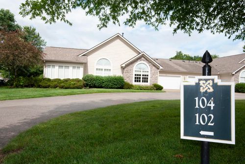 102 Academy Dr, Wilmore, KY, 40390-1368 | Card Image