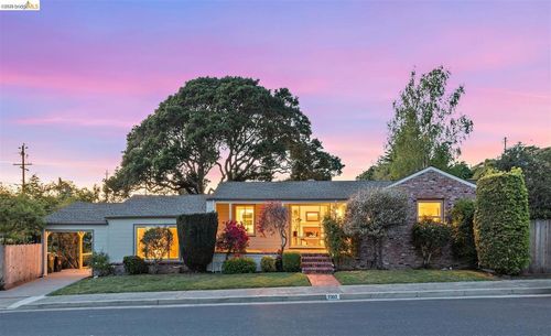 7307 Hotchkiss Ave, El Cerrito, CA, 94530-3252 | Card Image
