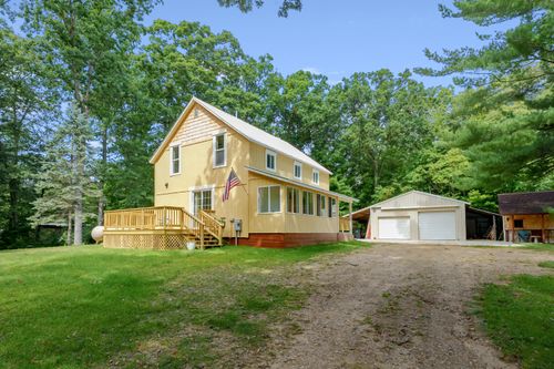 4861 106th Ave, Grand Junction, MI, 49056-9141 | Card Image