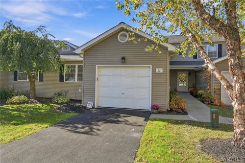 32 Union Cmn, Amherst, NY, 14221-7744 | Card Image