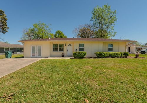 3890 Bryan Dr, Beaumont, TX, 77707-2429 | Card Image