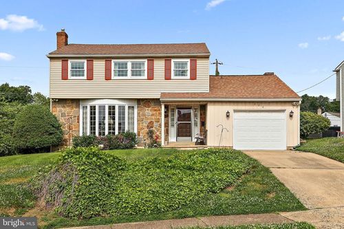 820 Causez Ave, CLAYMONT, DE, 19703-1002 | Card Image