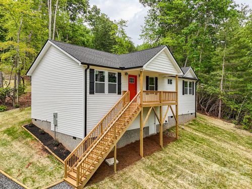 2506 Turnpike Rd, Horse Shoe, NC, 28742-0047 | Card Image