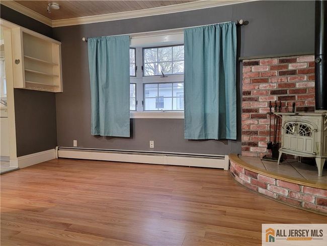 832 State Route 35, House other with 2 bedrooms, 2 bathrooms and null parking in South Amboy NJ | Image 11