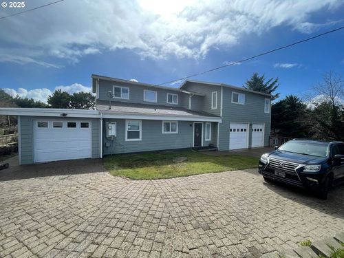 120 Ne 56th St, Newport, OR, 97365-1102 | Card Image