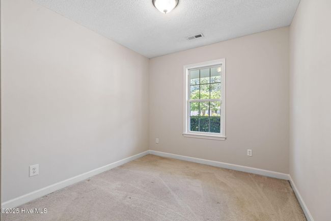719 Oak Branches Close, House other with 3 bedrooms, 2 bathrooms and 1 parking in Belville NC | Image 26