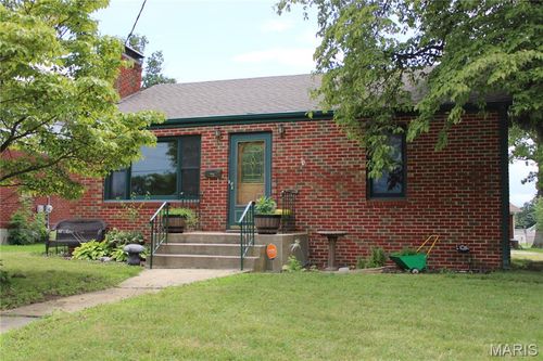 3 Elm St, Alton, IL, 62002-4467 | Card Image