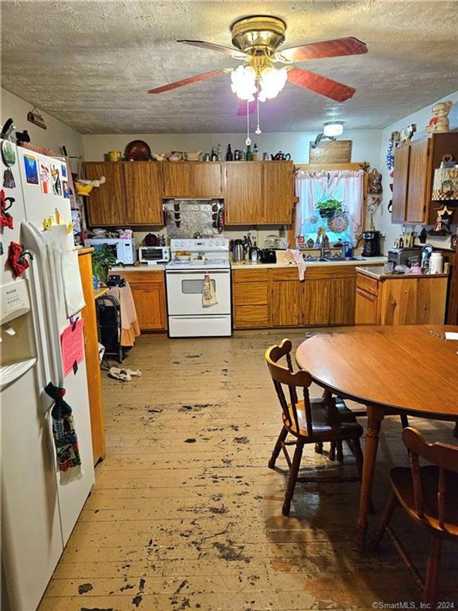 67 Prospect Ave, House other with 3 bedrooms, 1 bathrooms and null parking in Killingly CT | Image 9