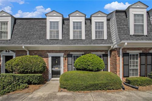 10 Newport Pl Nw, Atlanta, GA, 30318-1432 | Card Image