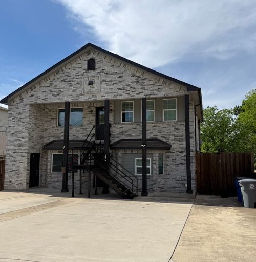 a2-2311 Vagas St, Dallas, TX, 75219-2445 | Card Image