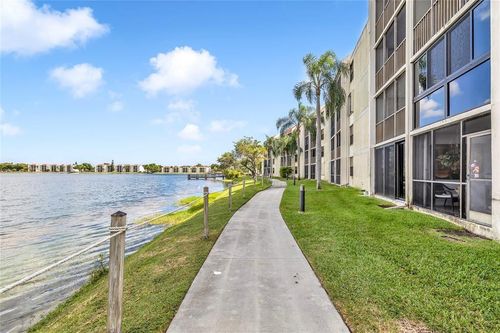 103-118 Lake Emerald Dr, Oakland Park, FL, 33309-6272 | Card Image