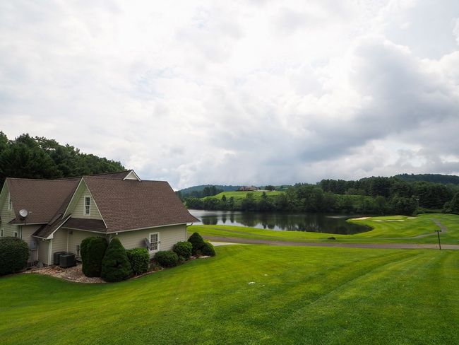 19 Lone Oak Ct, House other with 4 bedrooms, 4 bathrooms and 2 parking in Laurel Fork VA | Image 4